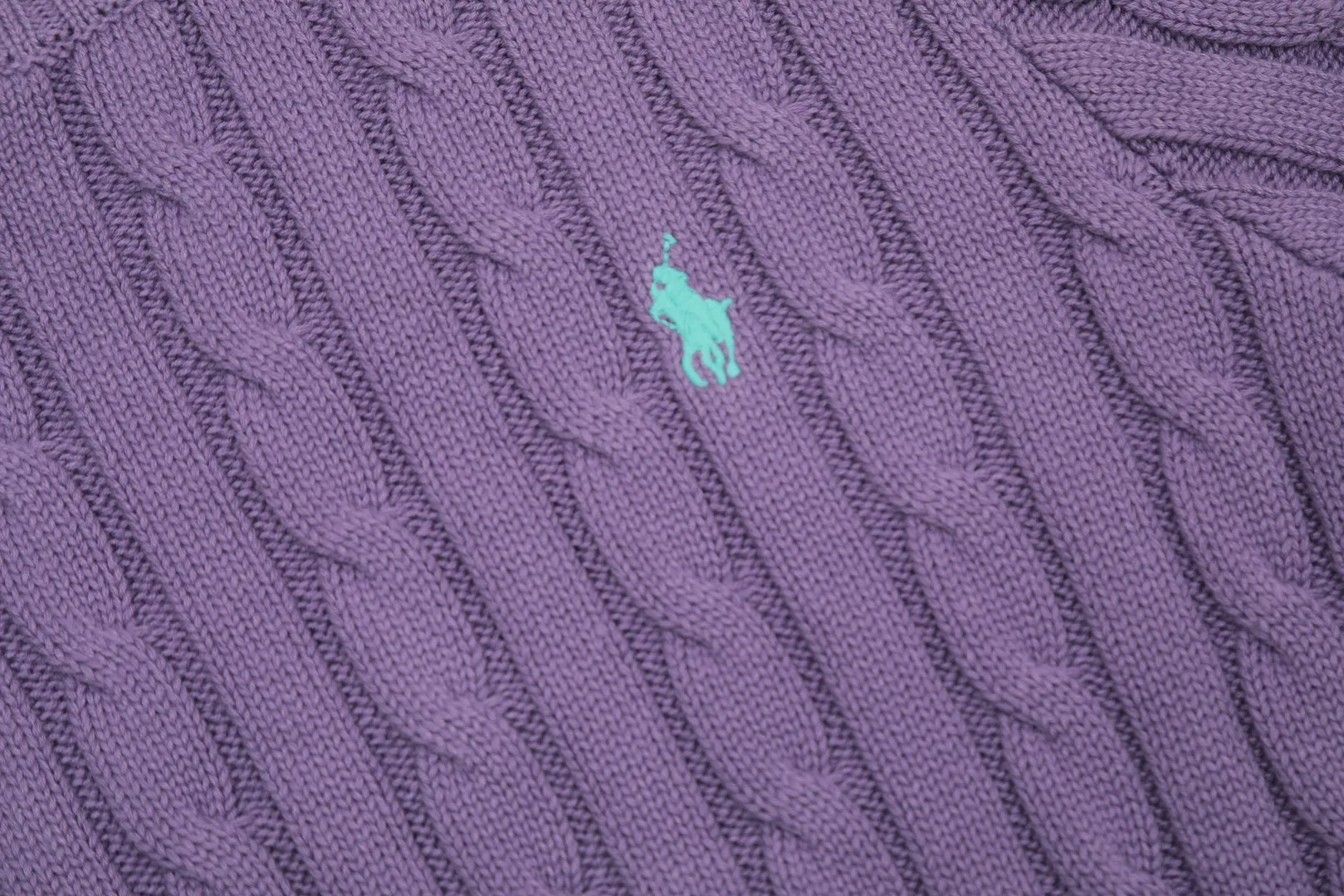 🅿️160 "Top quality" Style number: DS002# (not off the shelves all year round) [Ralph Lauren round neck solid color pony embroidered logo knitted short sleeves] ✅Ralph Lauren classic basic versatile knitted short sleeves for all seasons ✅Main supplier platform live broadcast Wholesale entities Replenish when out of stock Not off the shelves ✅ZP quality 1:1 version Scan the code to enter the GF website Counter quality ✅Detailed quality is the only one in Guangzhou Imported quality cotton yarn, focusing on high-end, cost-effective, good quality needless to say ✅The version is restored to the original order, the maximum size can be worn up to 160 pounds, loose, comfortable and stress-free ✅The upper body is simple and easy to match, a must-have for goddess ootd, good-looking clothes are never picky, a must-have in the goddess’ wardrobe Size: S-XL Color: Black White Gray Light Blue Light Pink Colorful Blue Khaki Bright Yellow Fruit Green Milk Apricot Wood Green Taro Purple Chinese Red Anchor Red Navy Red Label Navy Blue White Label
